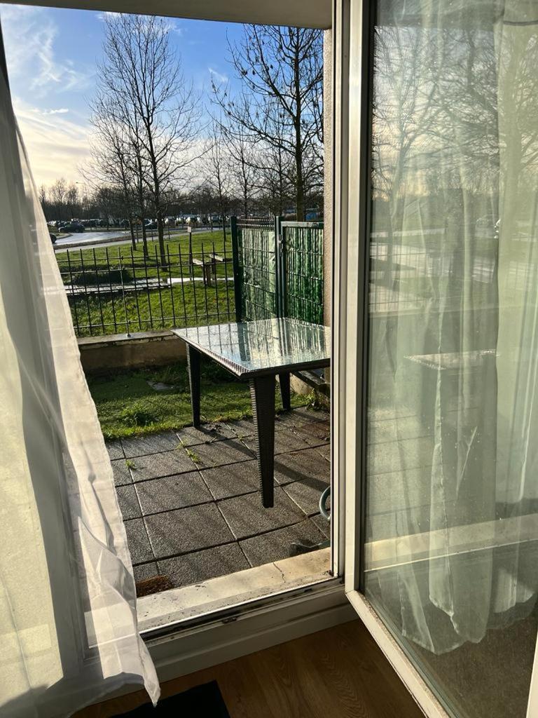Appartement 5Min Gare Rer Disneyland Paris Val D'Europe La Vallee Village Parking Inclus Montévrain Eksteriør billede