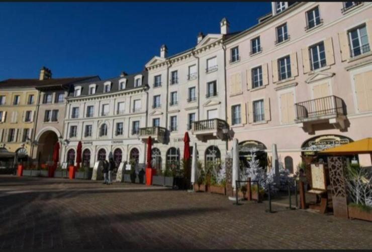 Appartement 5Min Gare Rer Disneyland Paris Val D'Europe La Vallee Village Parking Inclus Montévrain Eksteriør billede